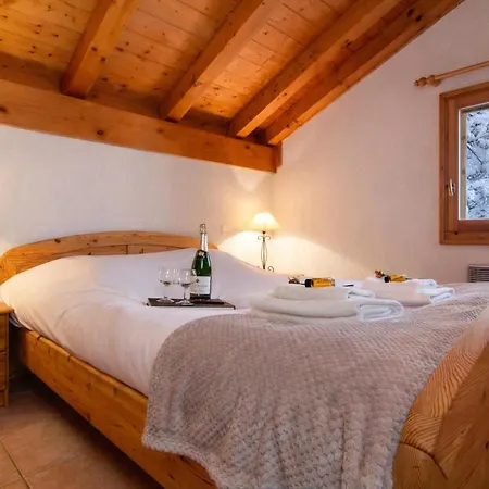 Les Drus118- 3br Alpine View Balcony & Parking For 6 - Happy Chamonix