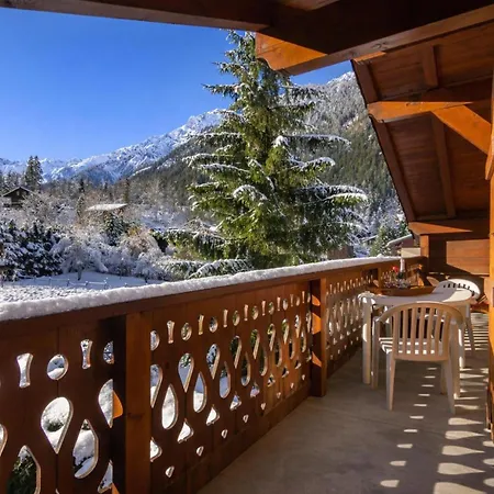 Les Drus118- 3br Alpine View Balcony & Parking For 6 - Happy * Chamonix
